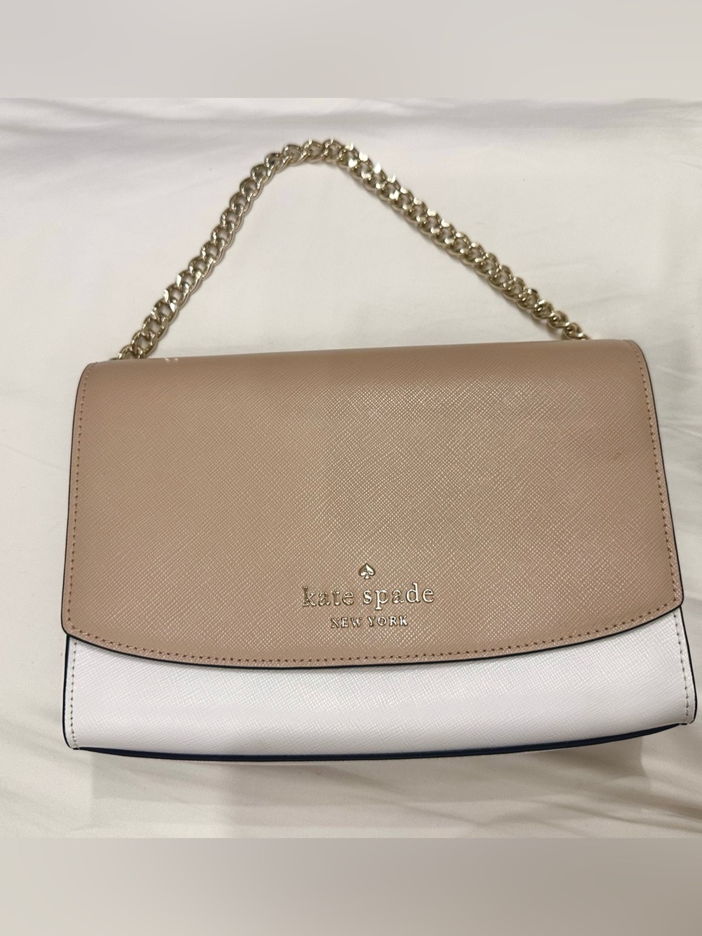 kate spade Two-Tone Beige and White Chain Shoulder Bag